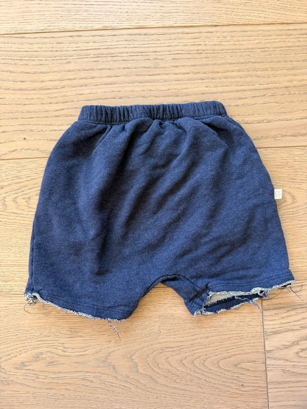 Childhoods boy shorts: Kids blue pocket Cotton Shorts